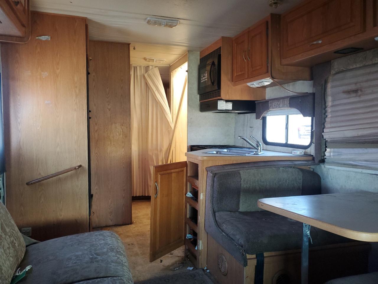 2004 Chevrolet Express G3500 VIN: 1GBJG31U141167930 Lot: 71448875