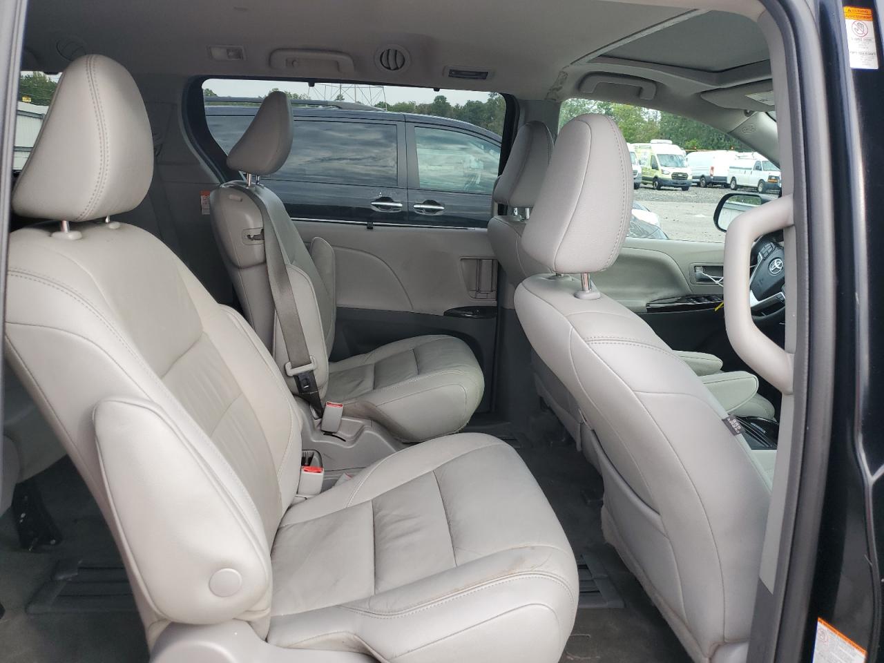 2018 Toyota Sienna Xle VIN: 5TDYZ3DC4JS955588 Lot: 84717975