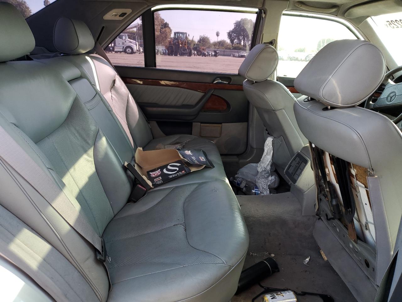 1998 Mercedes-Benz S 320 VIN: WDBGA33G8WA389817 Lot: 81879225