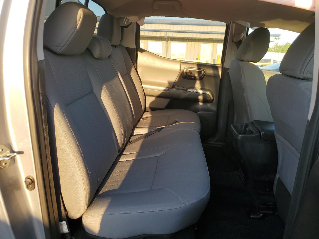 2017 Toyota Tacoma Double Cab VIN: 3TMCZ5AN1HM049565 Lot: 80009005