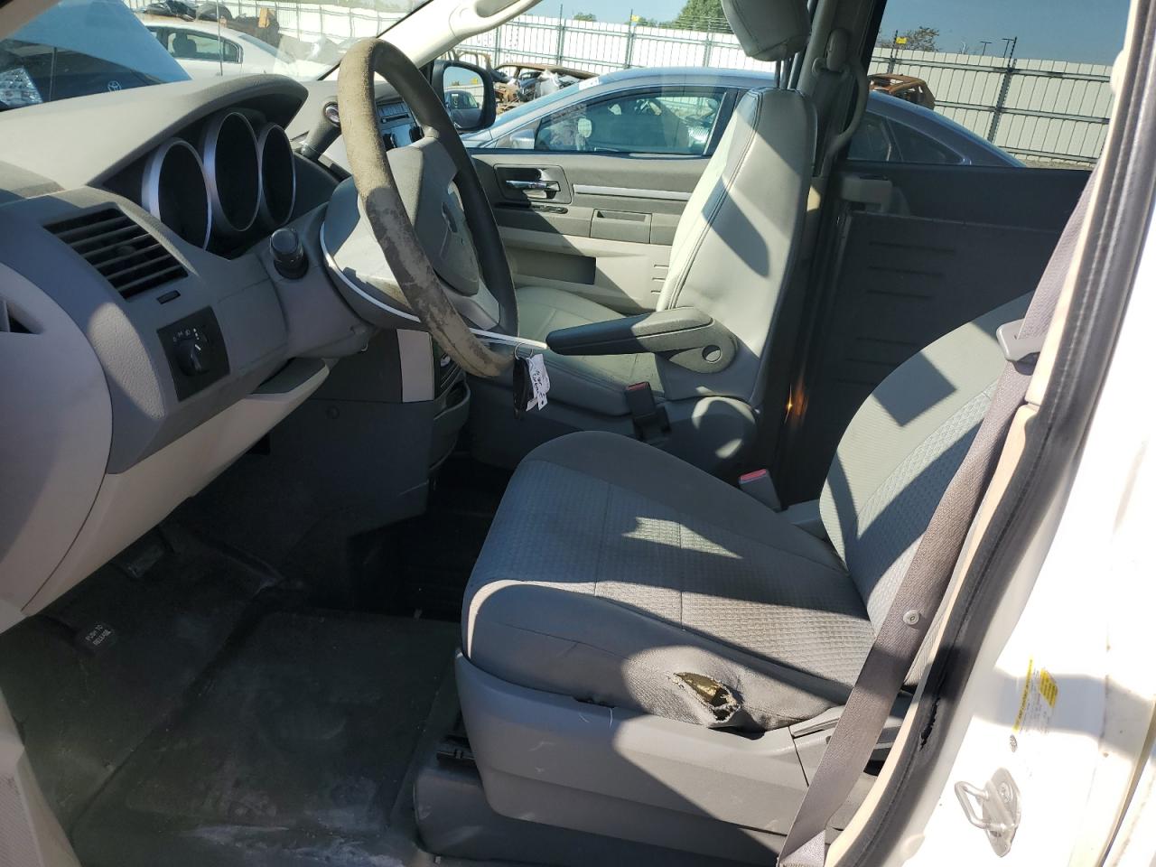 2010 Dodge Grand Caravan Se VIN: 2D4RN4DE0AR120557 Lot: 70667235