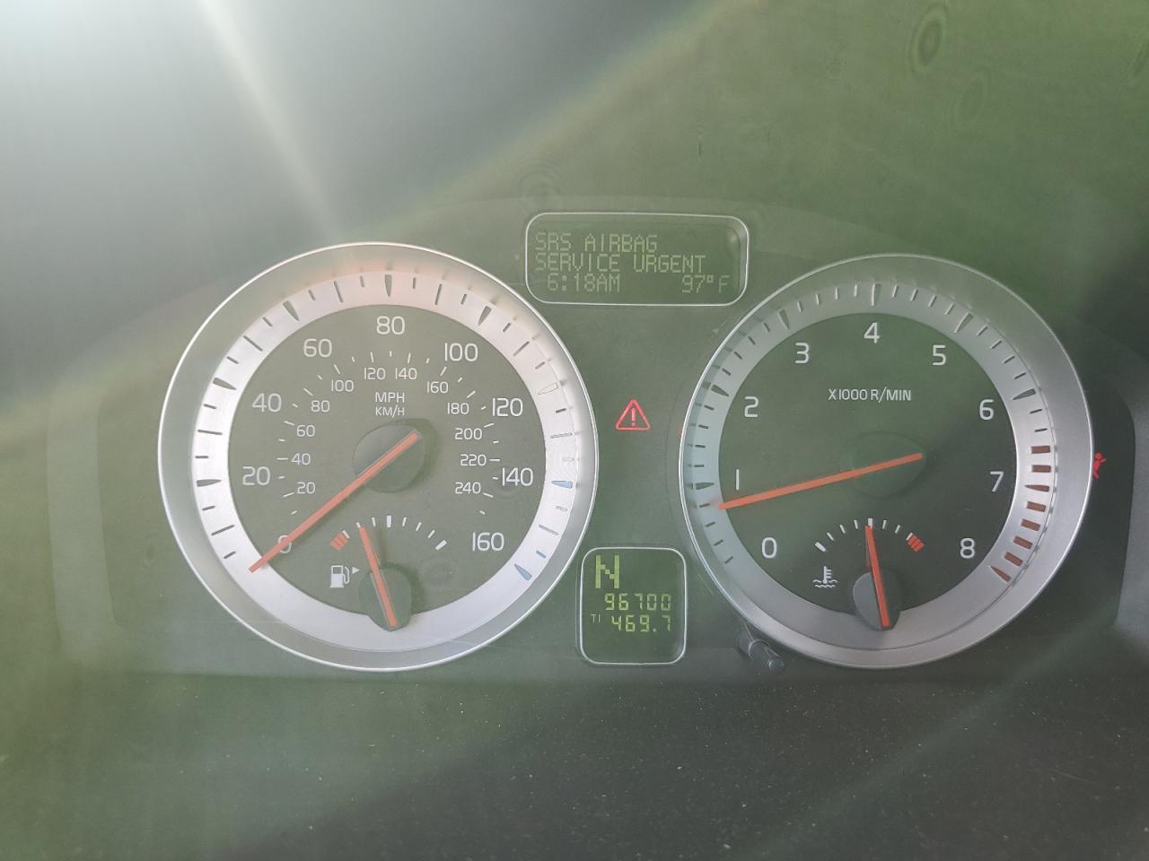 2011 Volvo C70 T5 VIN: YV1672MC0BJ120636 Lot: 84050495