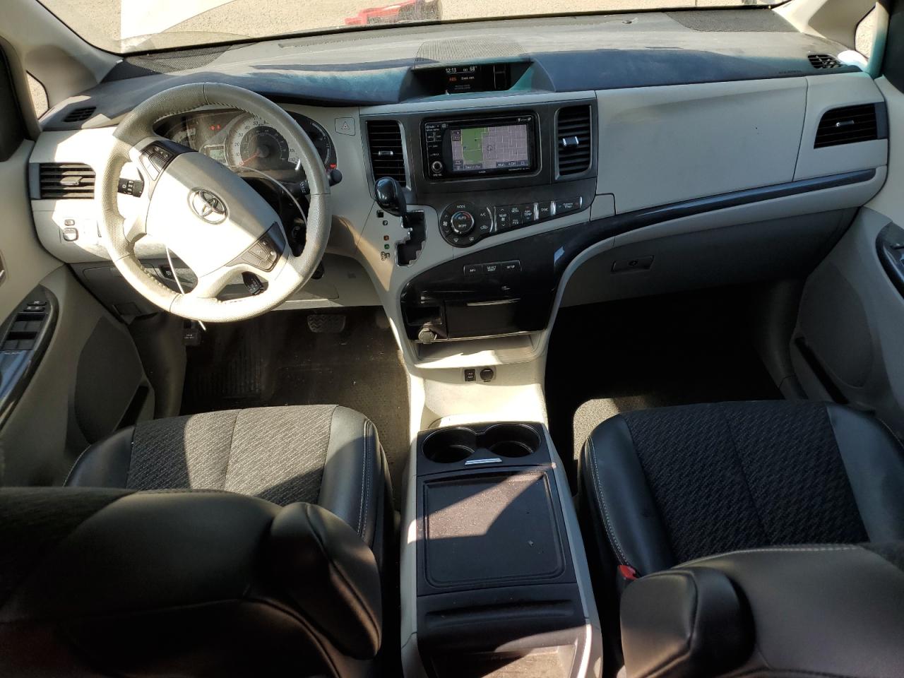 2013 Toyota Sienna Sport VIN: 5TDXK3DC4DS336638 Lot: 81347225