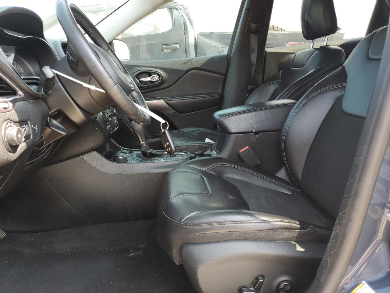 2019 Jeep Cherokee Latitude Plus VIN: 1C4PJMLB6KD394650 Lot: 81335595