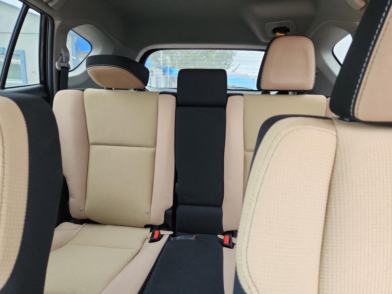 2017 Toyota Rav4 Xle VIN: 2T3RFREV9HW690112 Lot: 81689575