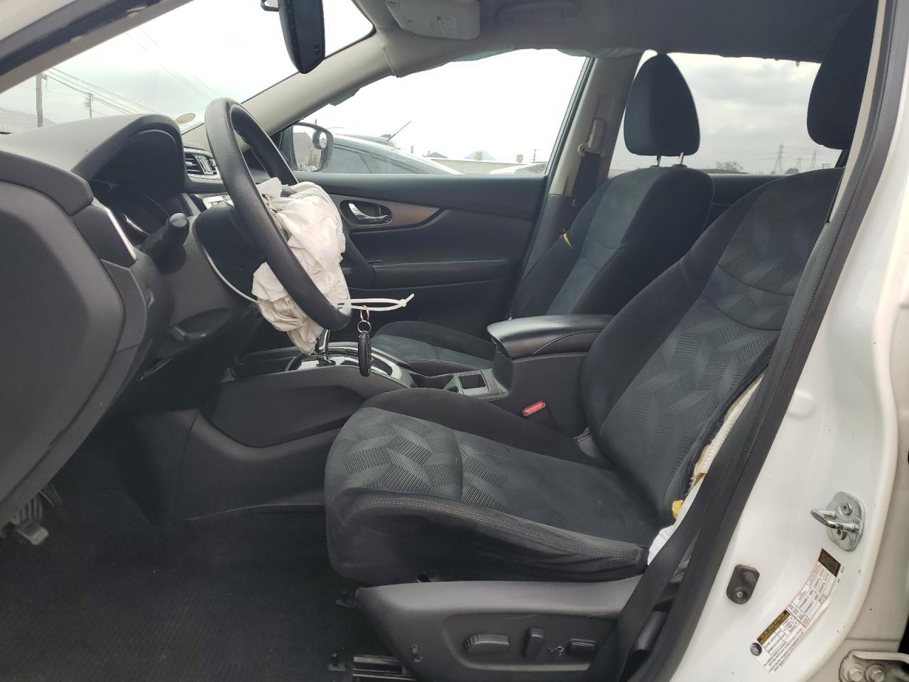 2015 Nissan Rogue S VIN: 5N1AT2ML4FC803117 Lot: 84299475