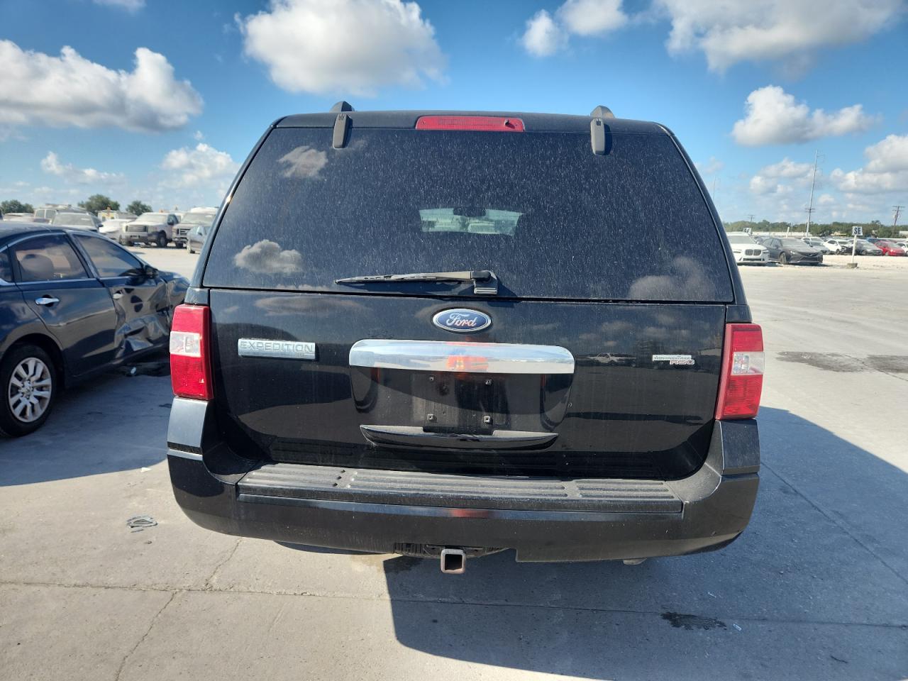 2008 Ford Expedition Xlt VIN: 1FMFU15588LA74328 Lot: 81674055