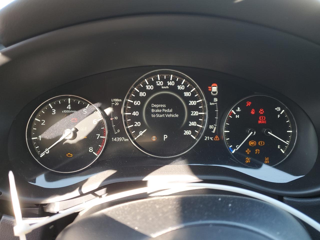 2024 Mazda Cx-30 Preferred VIN: 3MVDMBCM6RM677563 Lot: 70470575