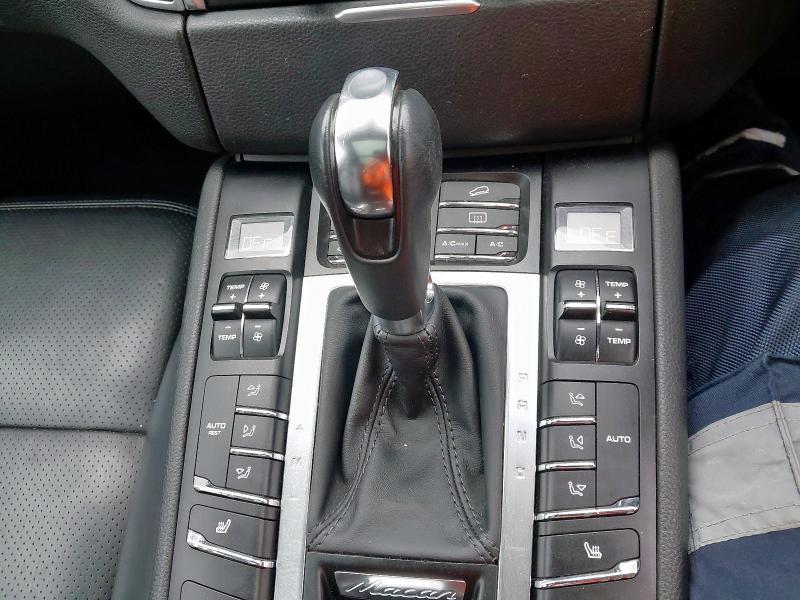 2014 PORSCHE MACAN S S-A 