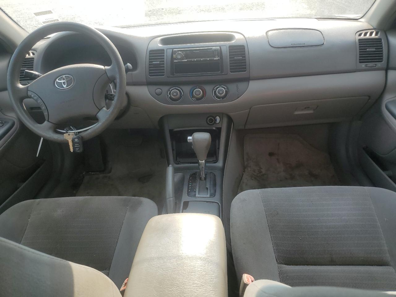2005 Toyota Camry Le VIN: 4T1BE32KX5U958777 Lot: 81026455