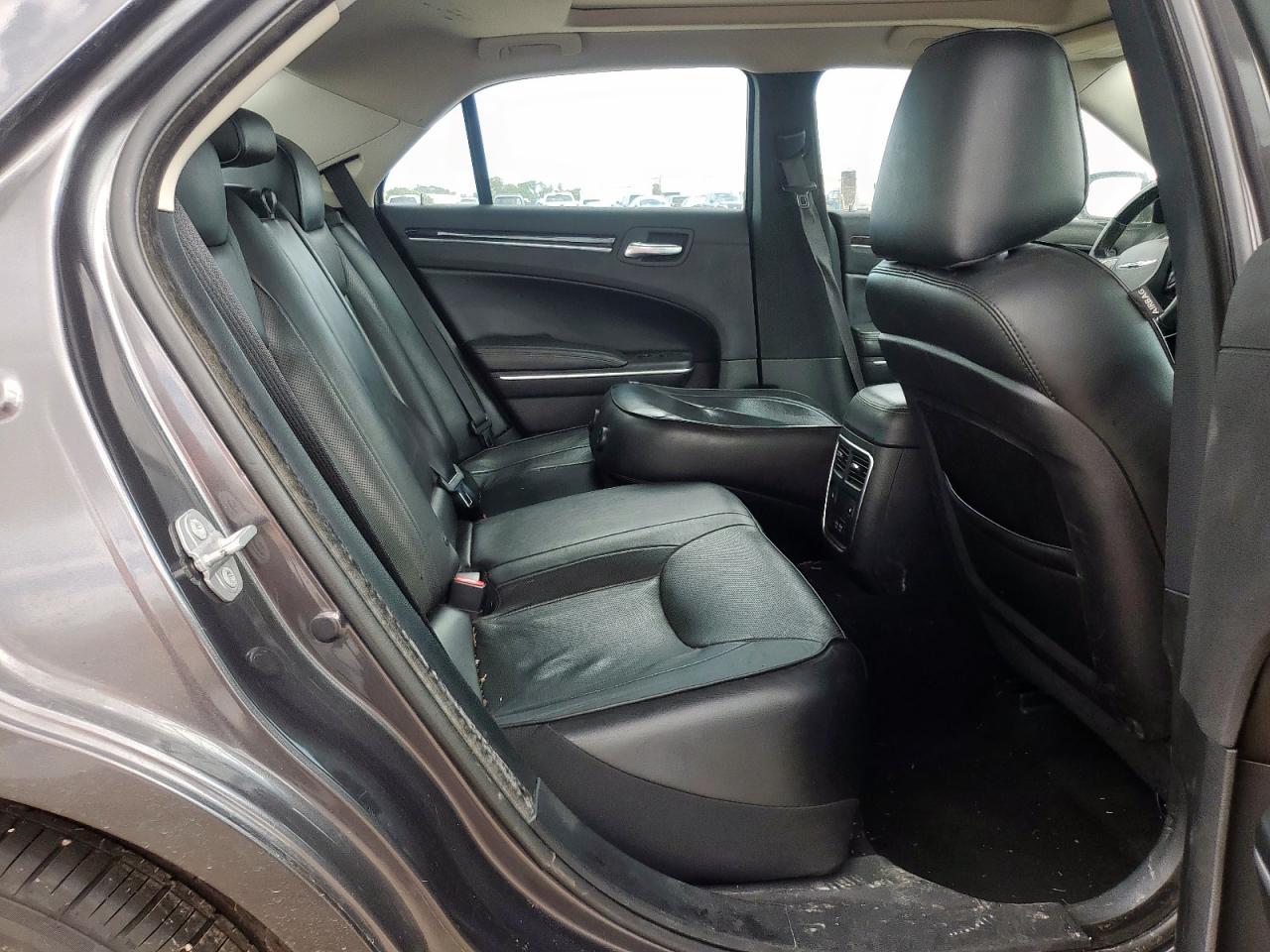 2019 Chrysler 300 Limited VIN: 2C3CCAEG8KH568600 Lot: 82101475