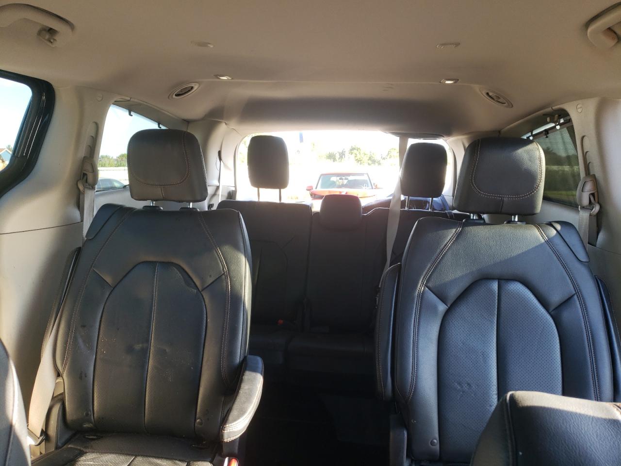 2019 Chrysler Pacifica Touring L VIN: 2C4RC1BG3KR732243 Lot: 70851355