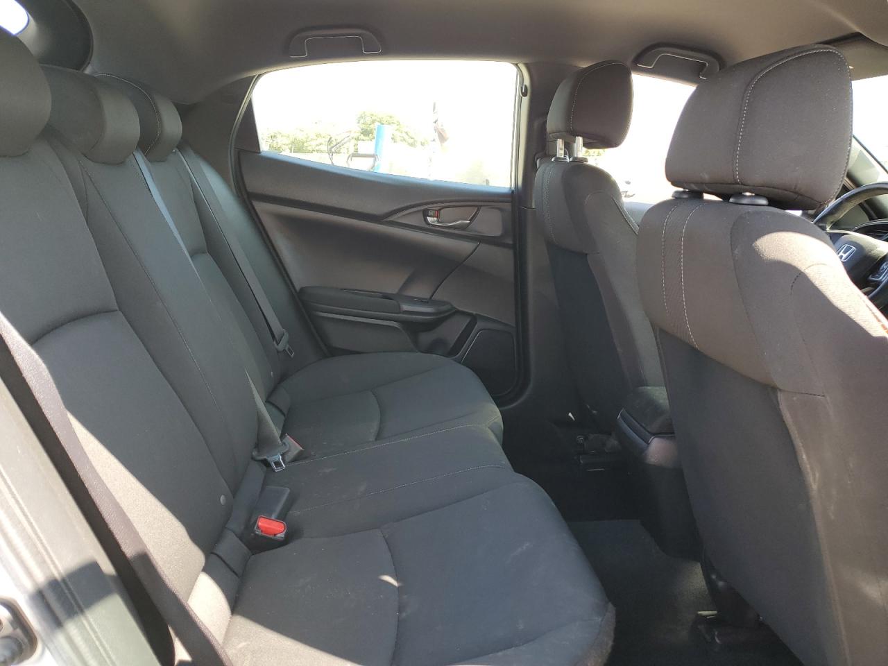 2018 Honda Civic Sport VIN: SHHFK7H40JU419679 Lot: 81956835