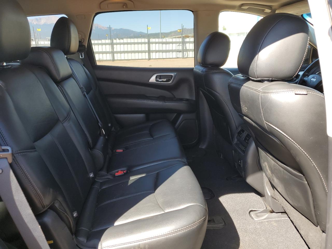 2015 Nissan Pathfinder S VIN: 5N1AR2MM1FC649327 Lot: 80757915