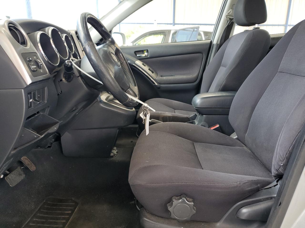 2003 Toyota Corolla Matrix Xr VIN: 2T1KR32E03C092066 Lot: 90570695