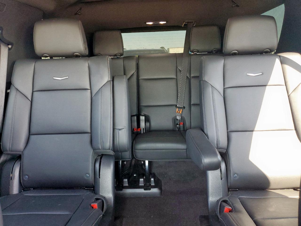 2022 Cadillac Escalade Luxury VIN: 1GYS4AKL4NR358998 Lot: 71955705