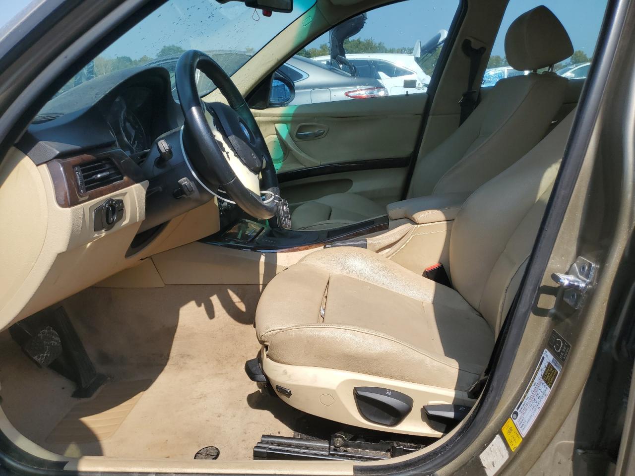 2006 BMW 325 I VIN: WBAVB13516KX63703 Lot: 81314425