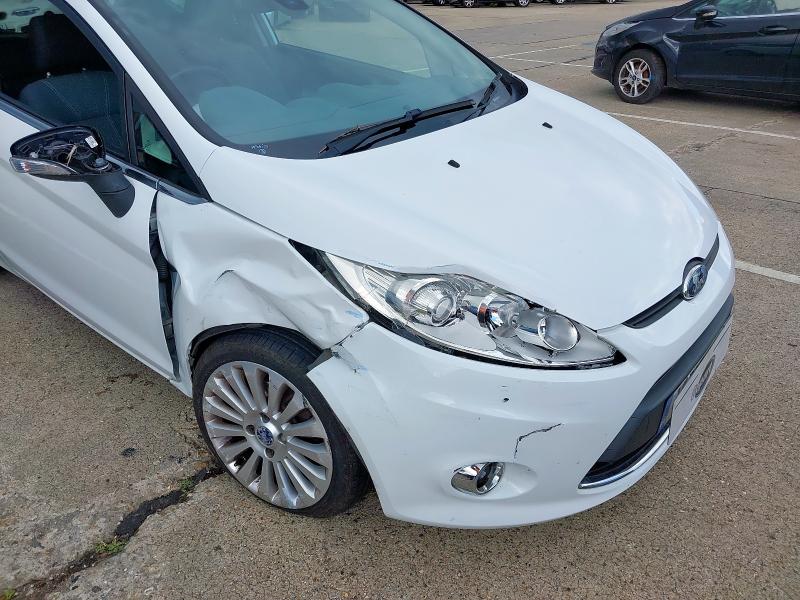 2010 FORD FIESTA TITANIUM 