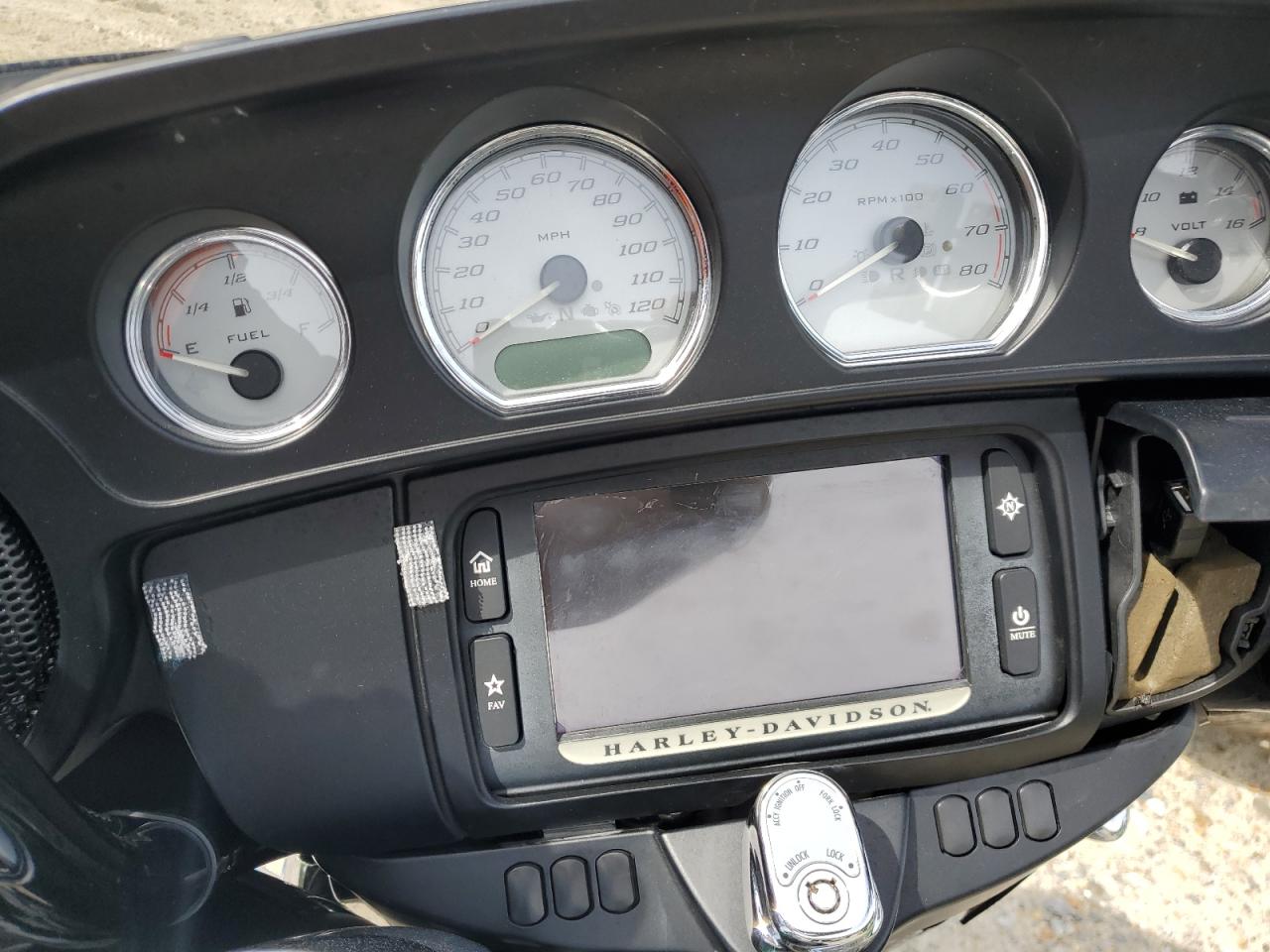 2018 Harley-Davidson Flhx Street Glide VIN: 1HD1KBC1XJB658993 Lot: 71200225