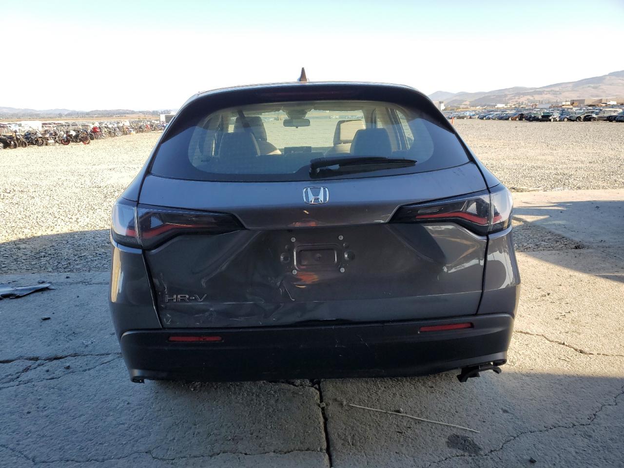 2025 Honda Hr-V Lx VIN: 3CZRZ1H32SM713641 Lot: 71453745