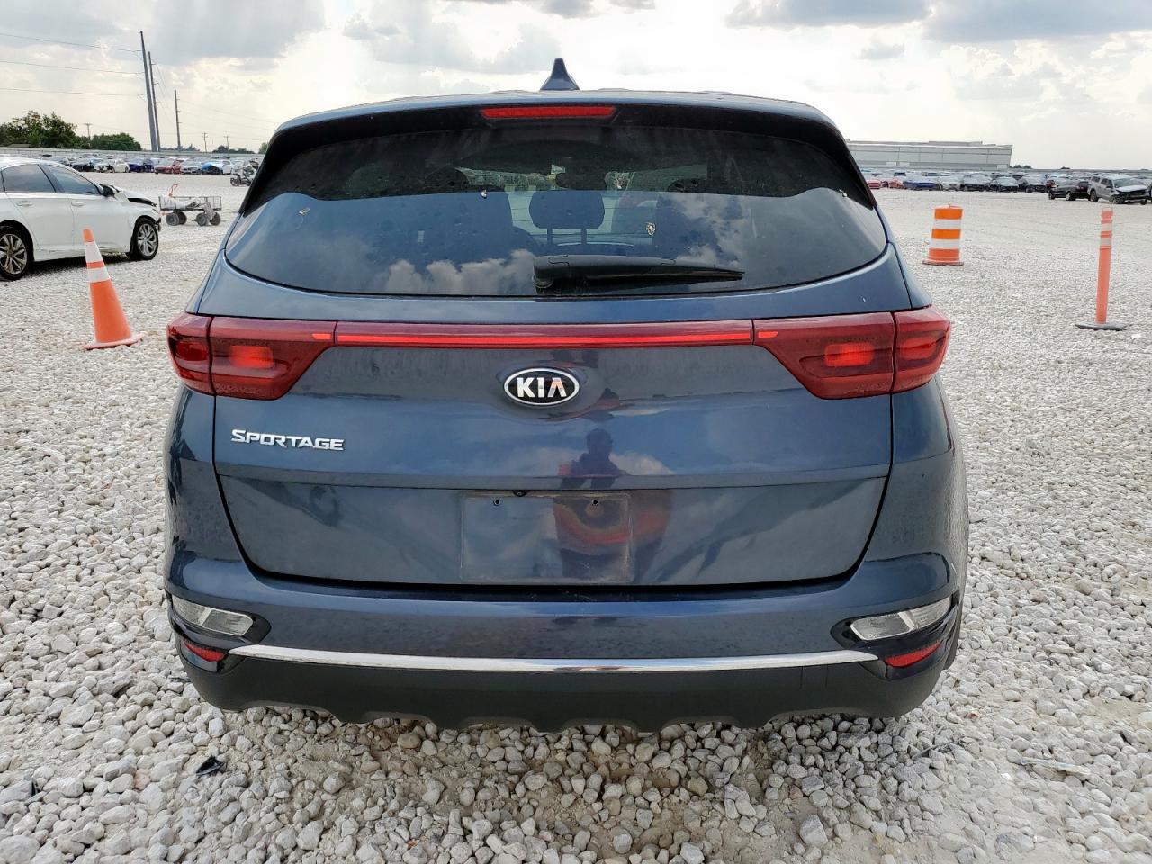 2020 Kia Sportage Lx VIN: KNDPM3AC5L7745674 Lot: 81033975