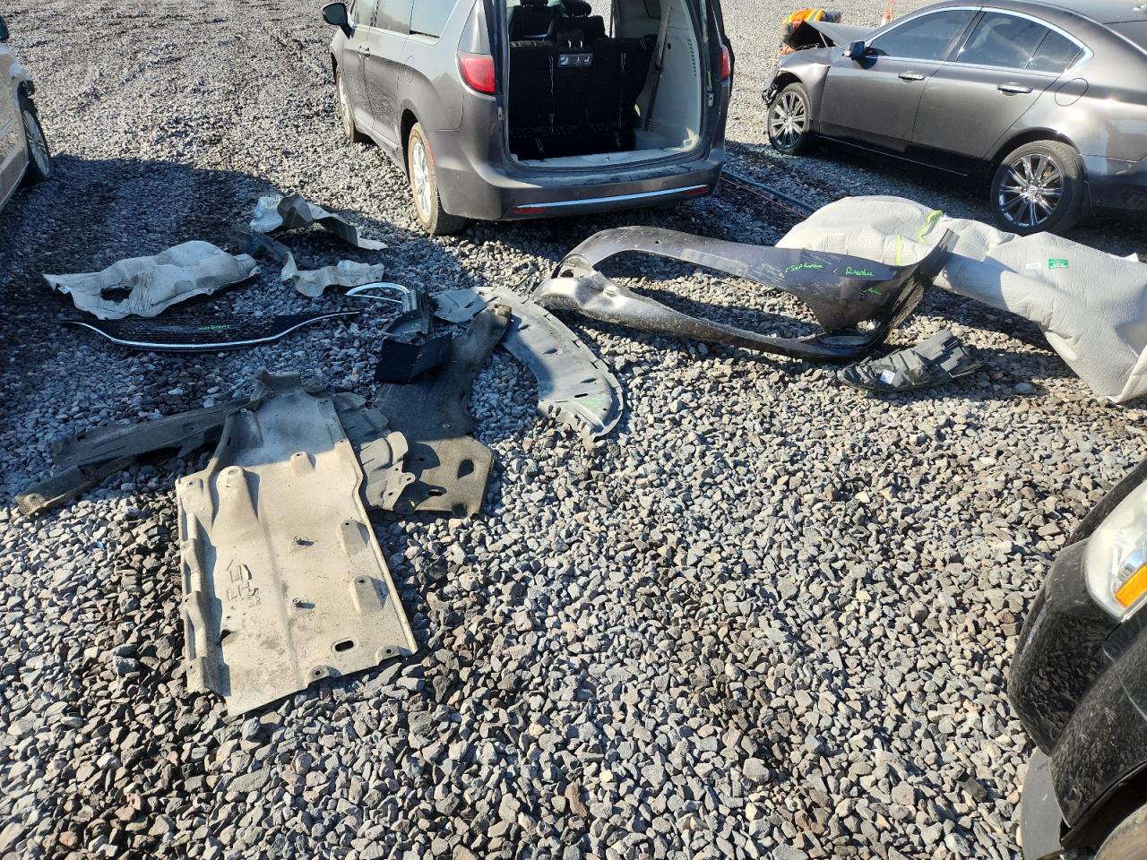 2018 Chrysler Pacifica Touring L Plus VIN: 2C4RC1EG2JR156994 Lot: 81019795