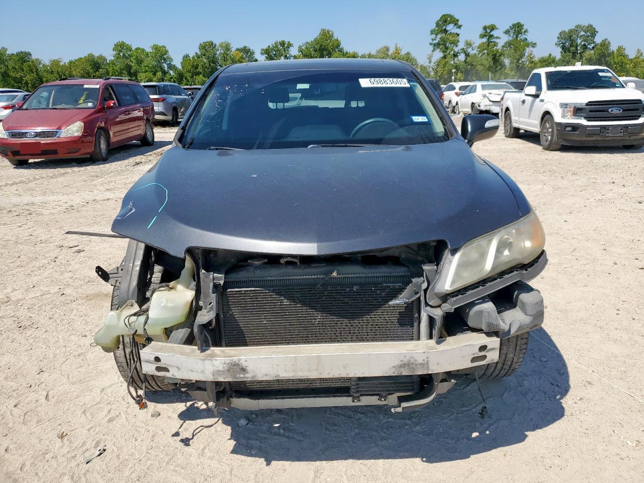 Фото: 5J8TB3H51DL018750