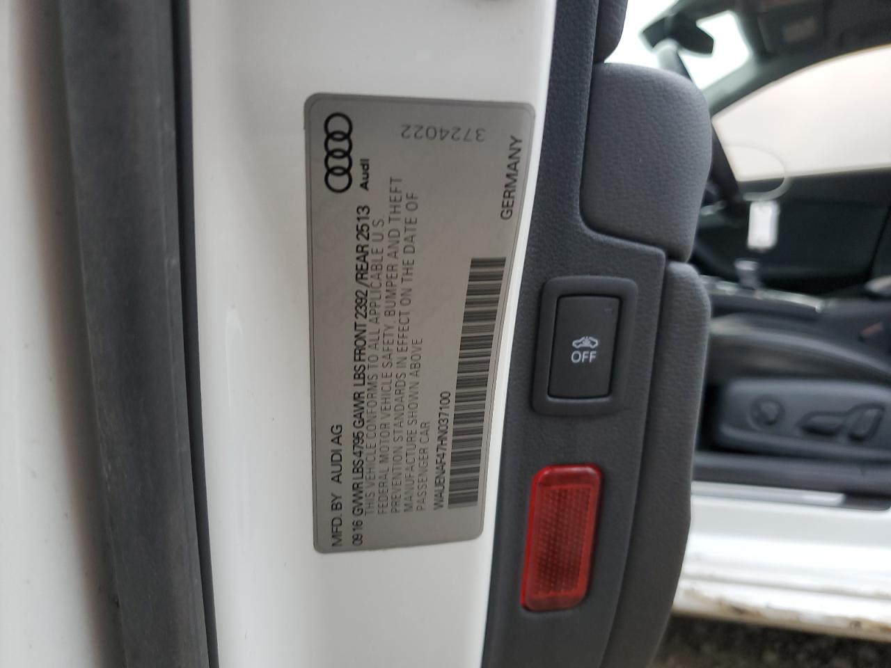 2017 Audi A4 Premium Plus VIN: WAUENAF47HN037100 Lot: 81564655