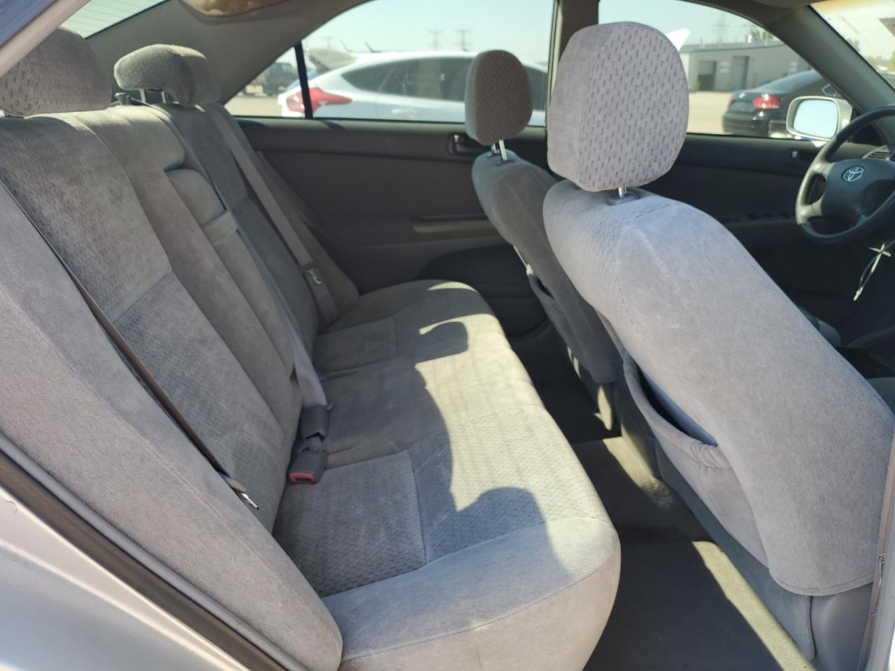2004 Toyota Camry Le VIN: 4T1BE32K24U939588 Lot: 81119775