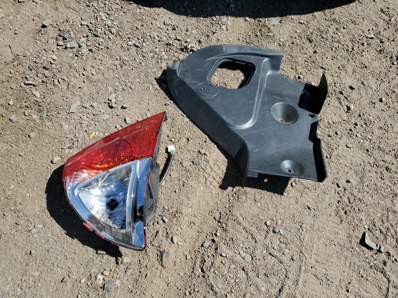 2000 Toyota Avalon Xl VIN: 4T1BF28B4YU096692 Lot: 80681185