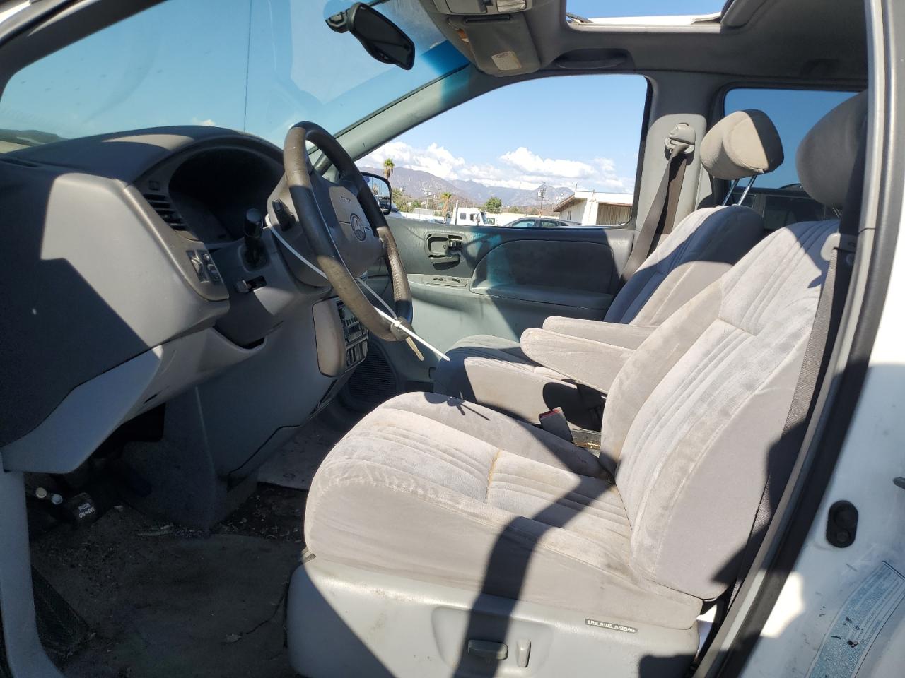 2001 Toyota Sienna Le VIN: 4T3ZF13C01U372856 Lot: 81835435