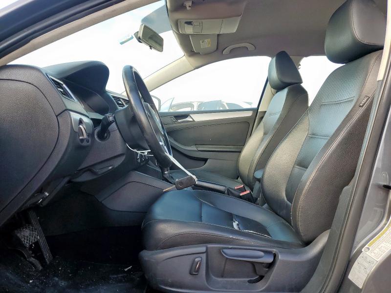 Sedans VOLKSWAGEN JETTA 2013 Gray