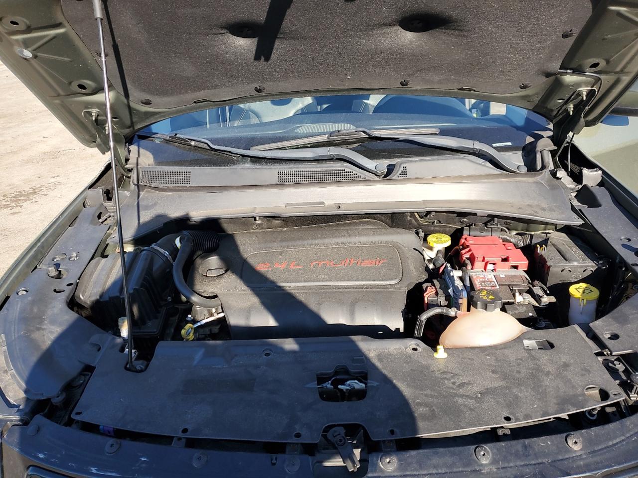 2019 Jeep Compass Latitude VIN: 3C4NJCBB0KT699400 Lot: 70591525