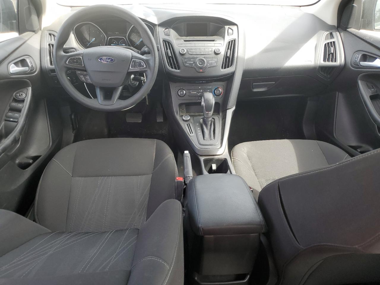 2017 Ford Focus Se VIN: 1FADP3F2XHL332969 Lot: 84591905