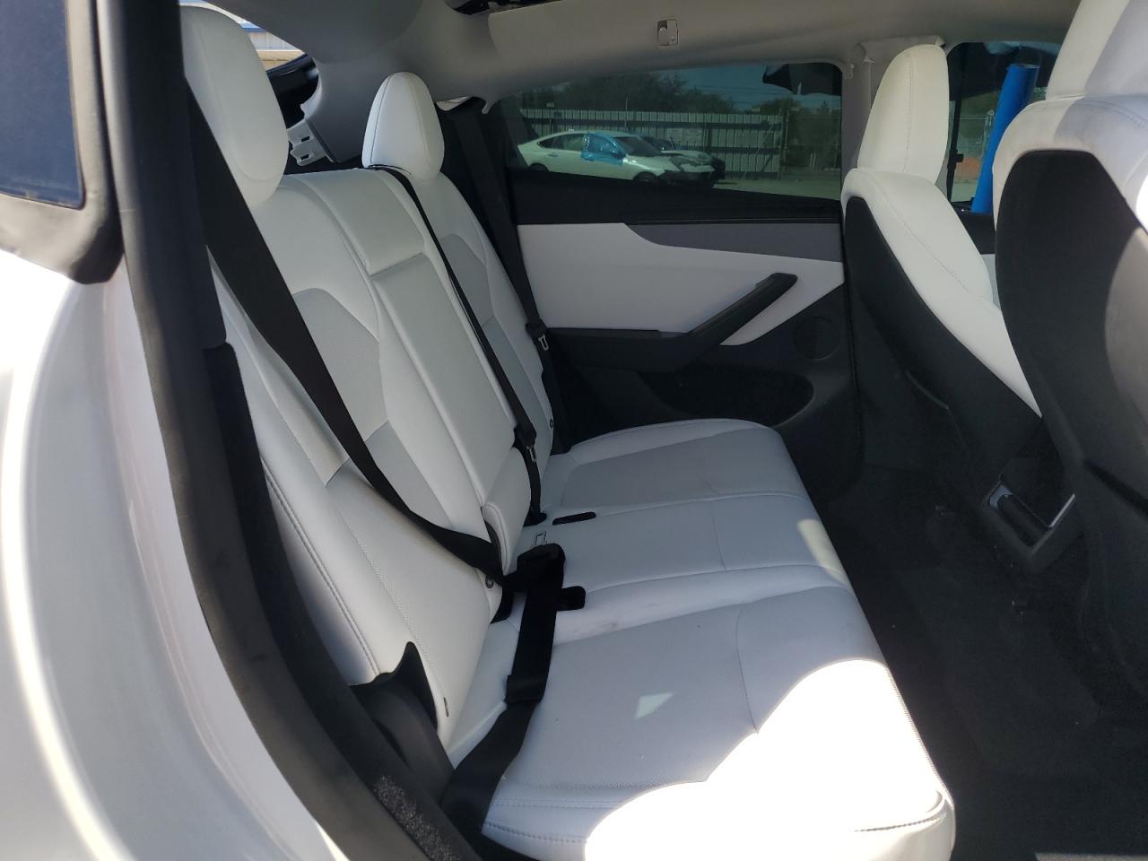 2026 Tesla Model Y VIN: 7SAYGDEE8TF365707 Lot: 81463345