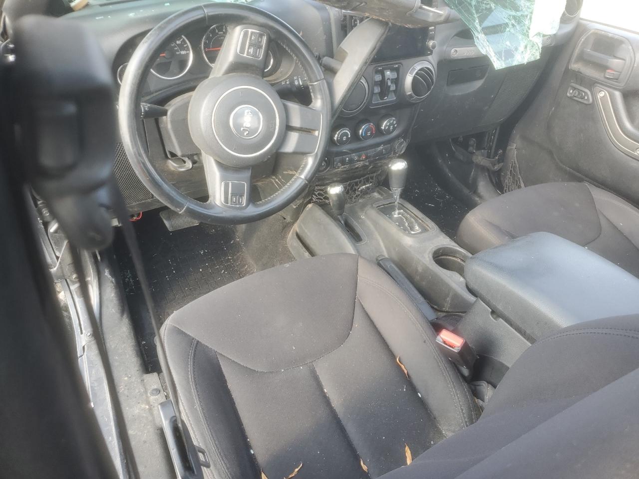 2014 Jeep Wrangler Unlimited Sport VIN: 1C4BJWDG0EL309540 Lot: 71451055