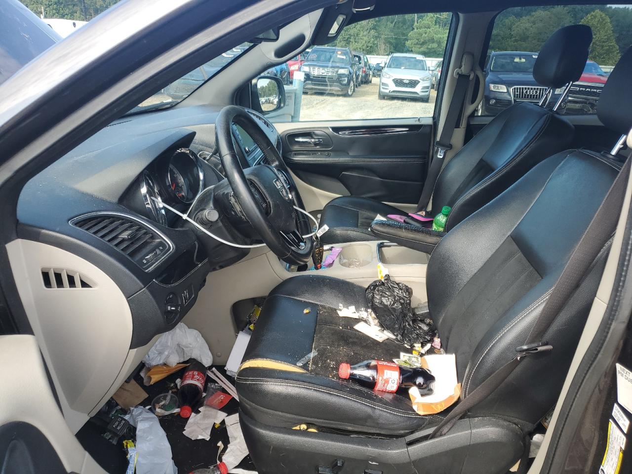 2017 Dodge Grand Caravan Sxt VIN: 2C4RDGCG0HR677483 Lot: 71184695