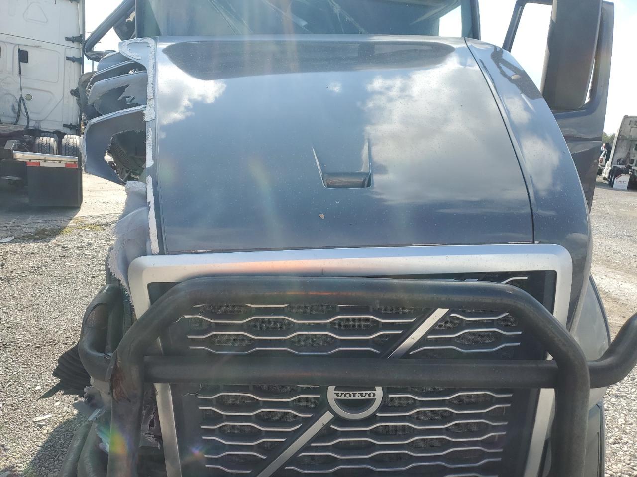 2019 Volvo Vnl Semi Truck VIN: 4V4NC9EH5KN201368 Lot: 84019995