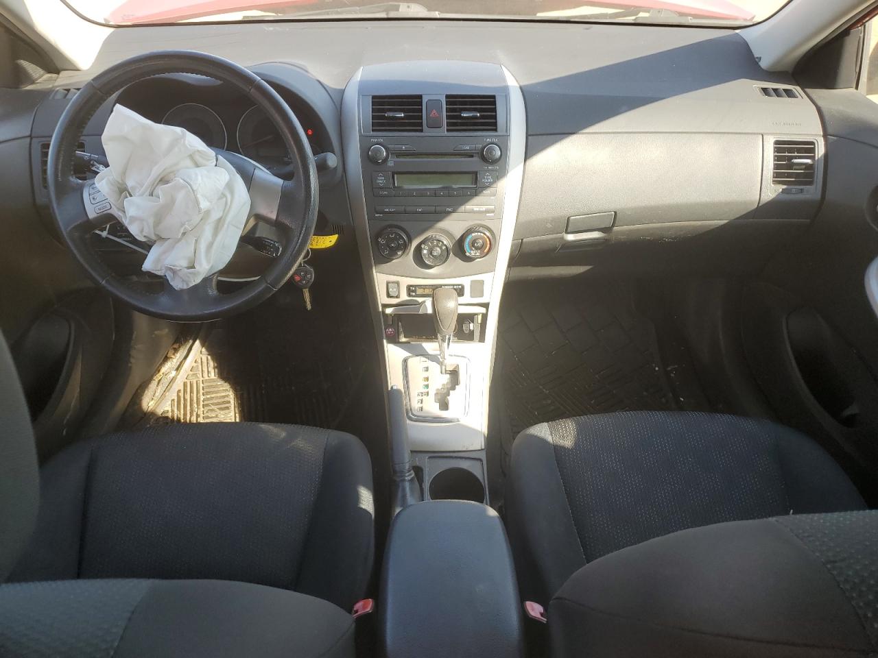 2010 Toyota Corolla Base VIN: 1NXBU4EE5AZ257685 Lot: 84410095