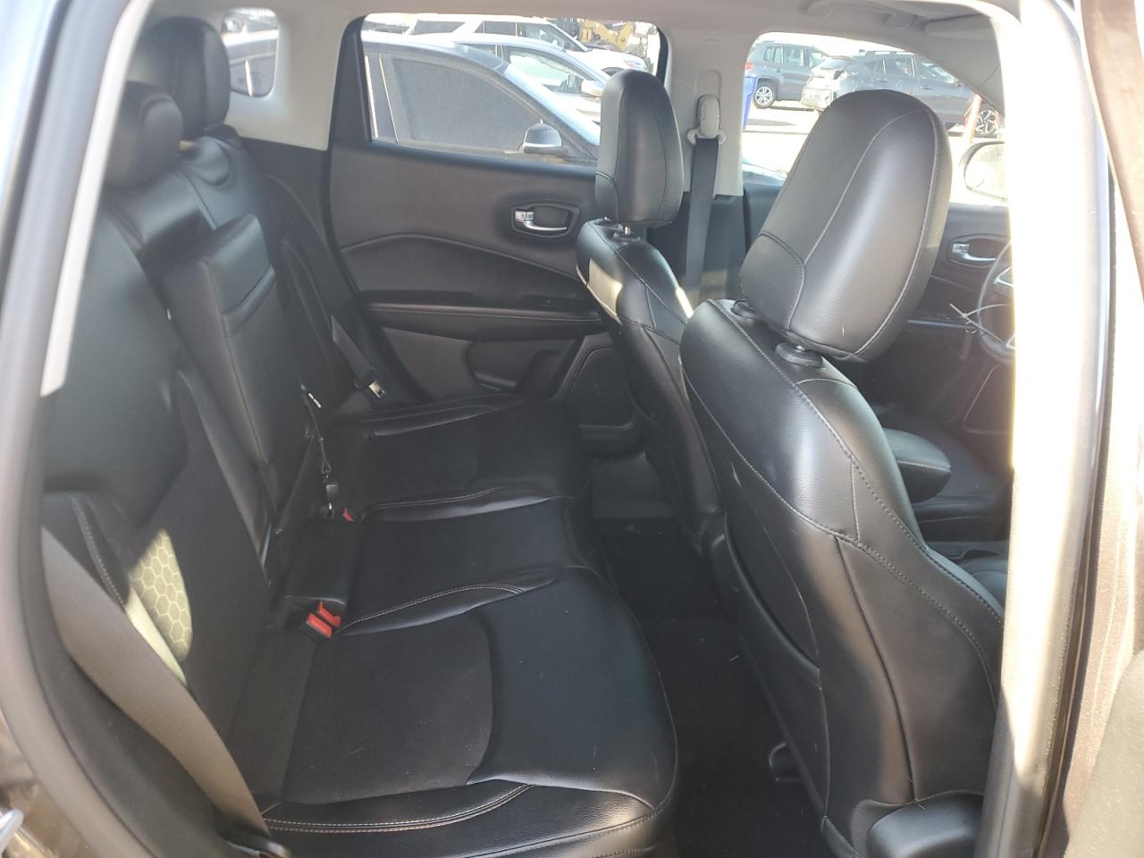 2018 Jeep Compass Latitude VIN: 3C4NJDBB8JT144313 Lot: 71156285