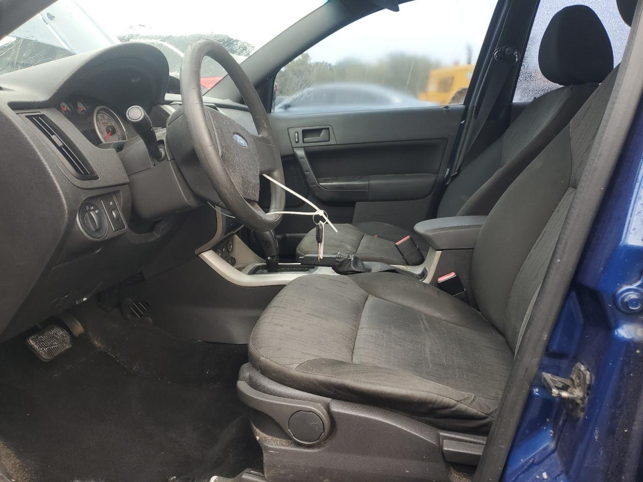 2009 Ford Focus Se VIN: 1FAHP35N39W215702 Lot: 81050575