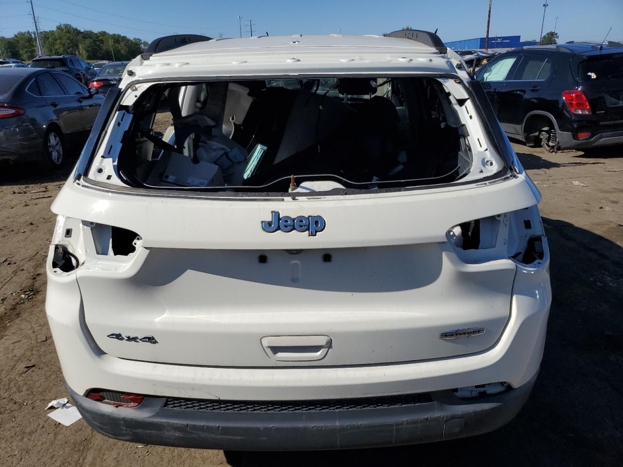 2018 Jeep Compass Latitude VIN: 3C4NJDBBXJT139288 Lot: 84461245