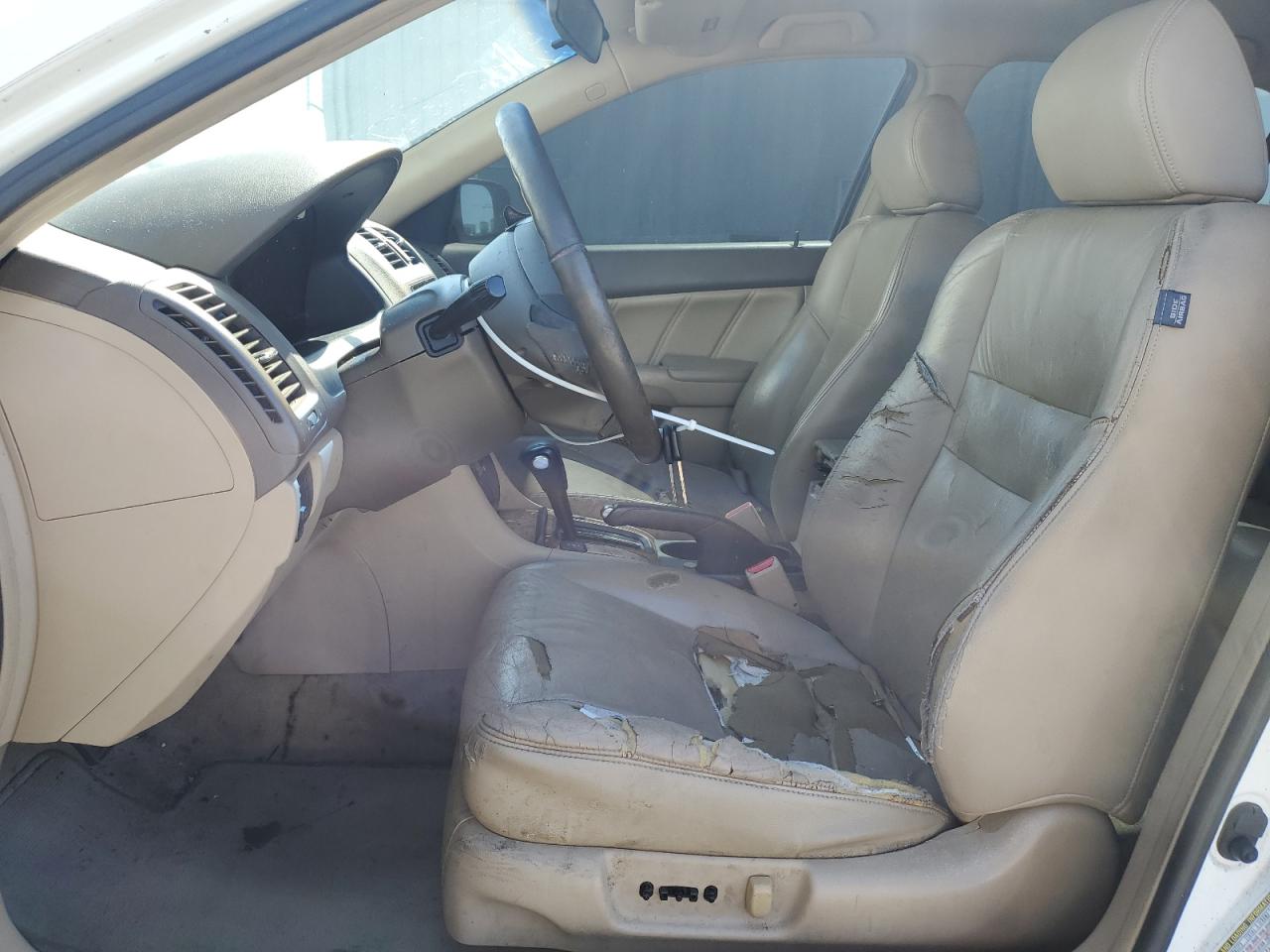 2004 Honda Accord Ex VIN: JHMCM56864C031185 Lot: 81165755