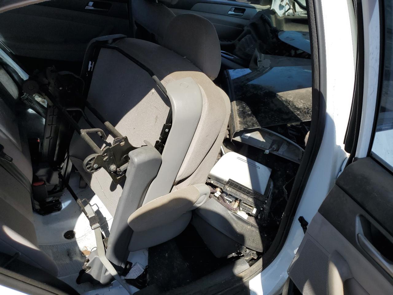 2015 Hyundai Sonata Se VIN: 5NPE24AF2FH167921 Lot: 83852635