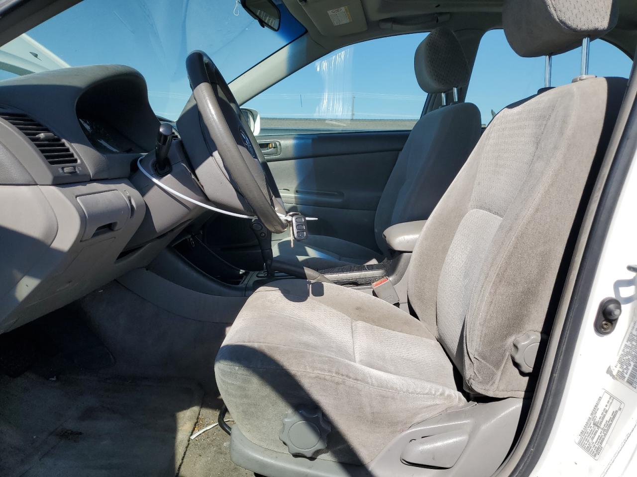 2003 Toyota Camry Le VIN: 4T1BE32K53U229681 Lot: 70791335