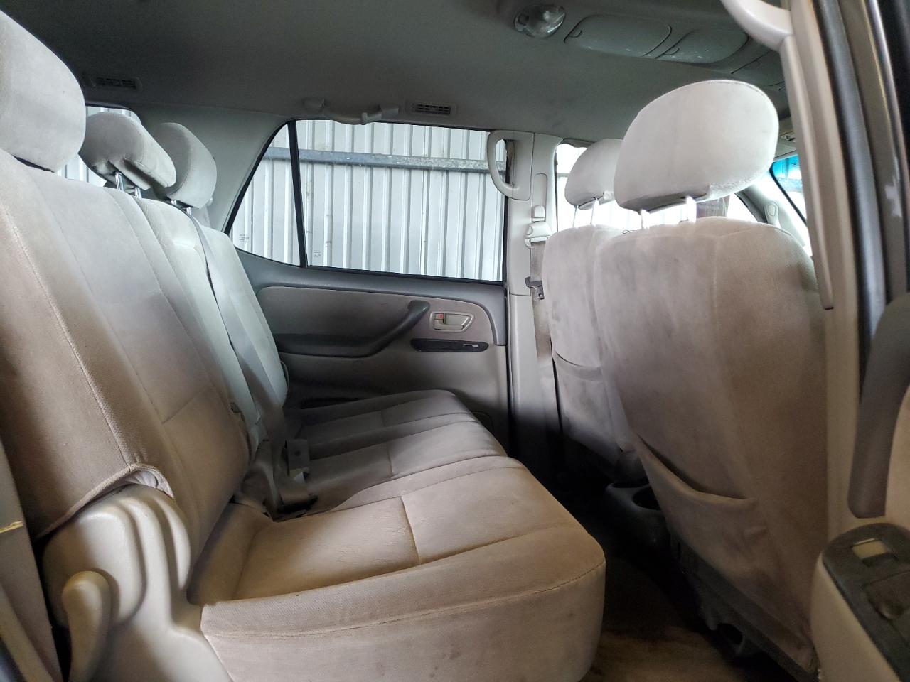 2003 Toyota Sequoia Sr5 VIN: 5TDZT34A63S188365 Lot: 84597375