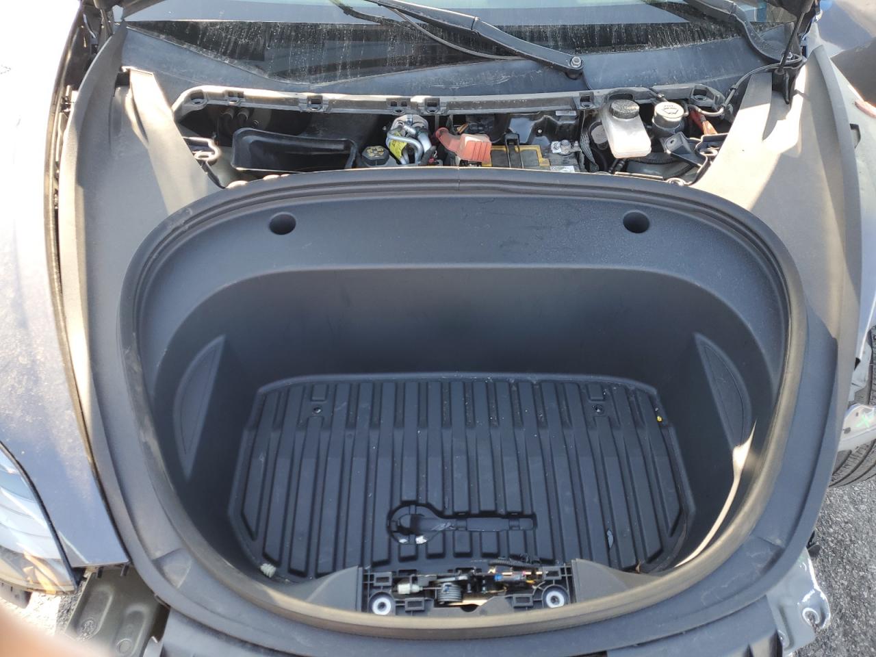 2022 Tesla Model 3 VIN: 5YJ3E1EB3NF137005 Lot: 83992075