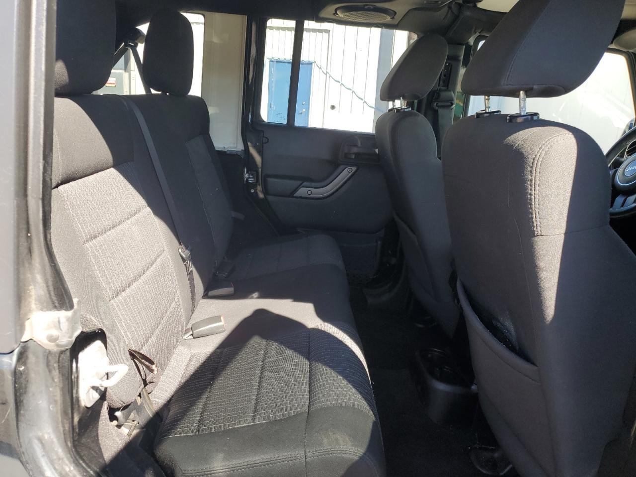 2012 Jeep Wrangler Unlimited Sport VIN: 1C4BJWDG6CL215210 Lot: 81741915