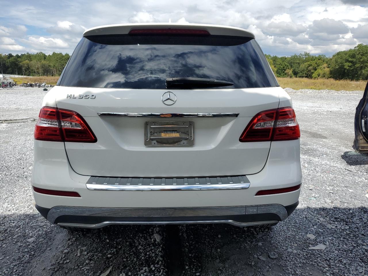 2015 Mercedes-Benz Ml 350 VIN: 4JGDA5JB8FA517055 Lot: 84811405