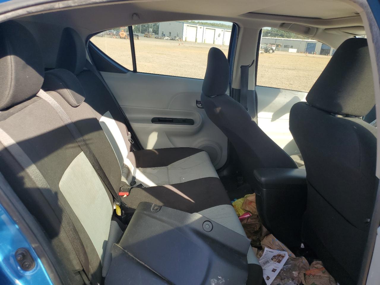 2013 Toyota Prius C VIN: JTDKDTB38D1042762 Lot: 81893345